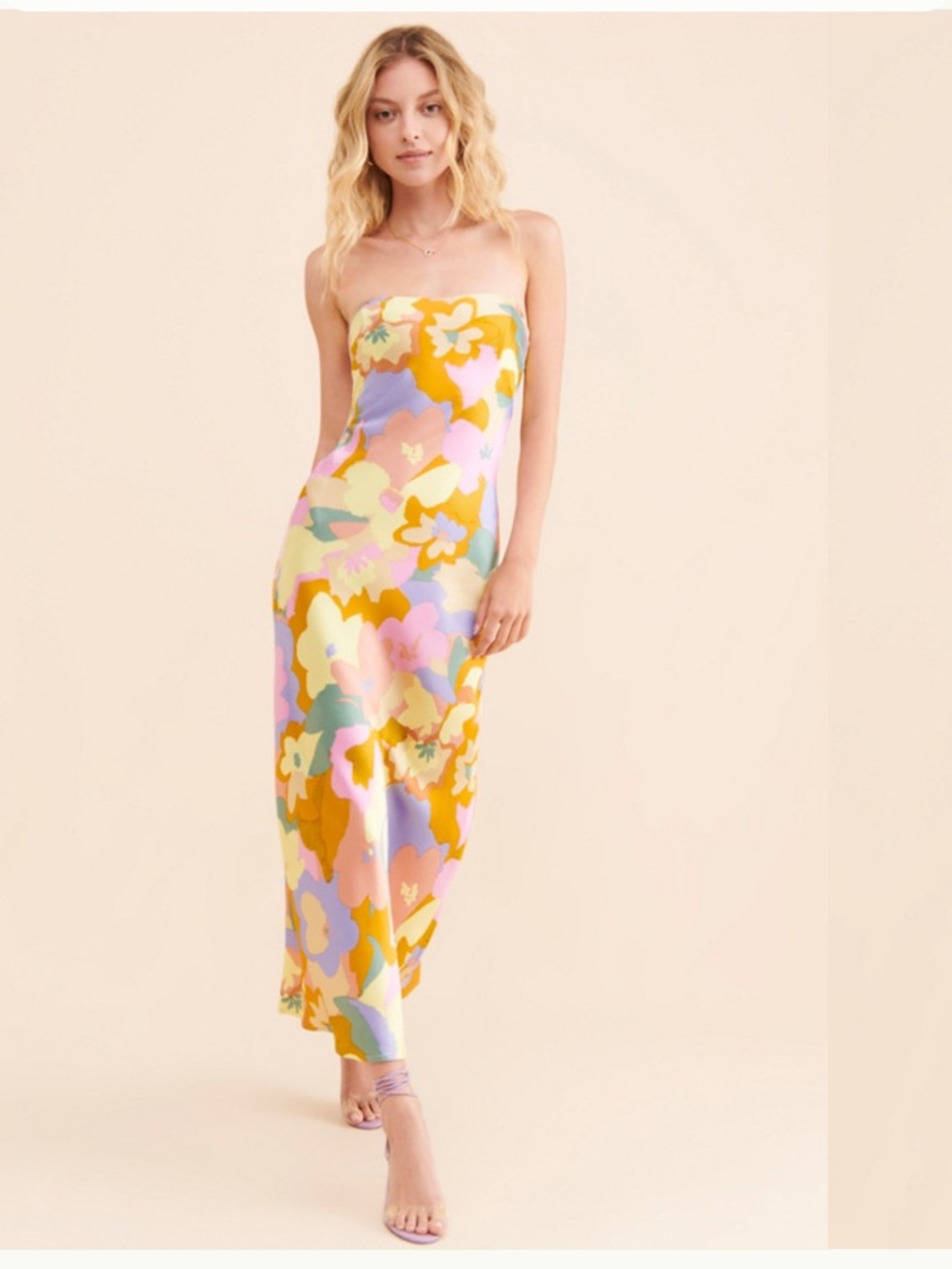 ASTR THE LABEL ANNABETH STRAPLESS MIDI FLORA DRESS